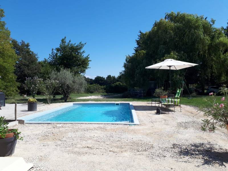 Création d'une piscine à coque sur Monteux dans le Vaucluse 