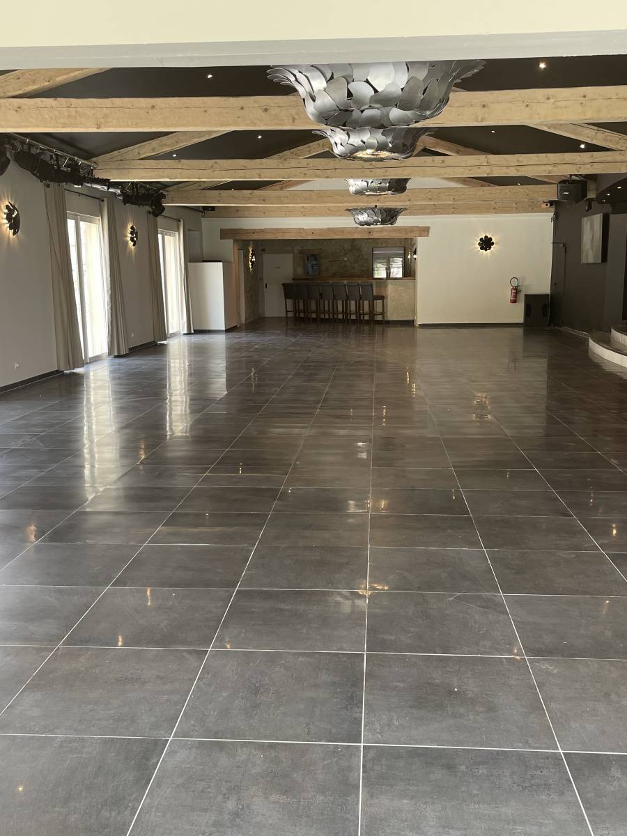 Rénovation salle de réception Villeneuve les Avignon 