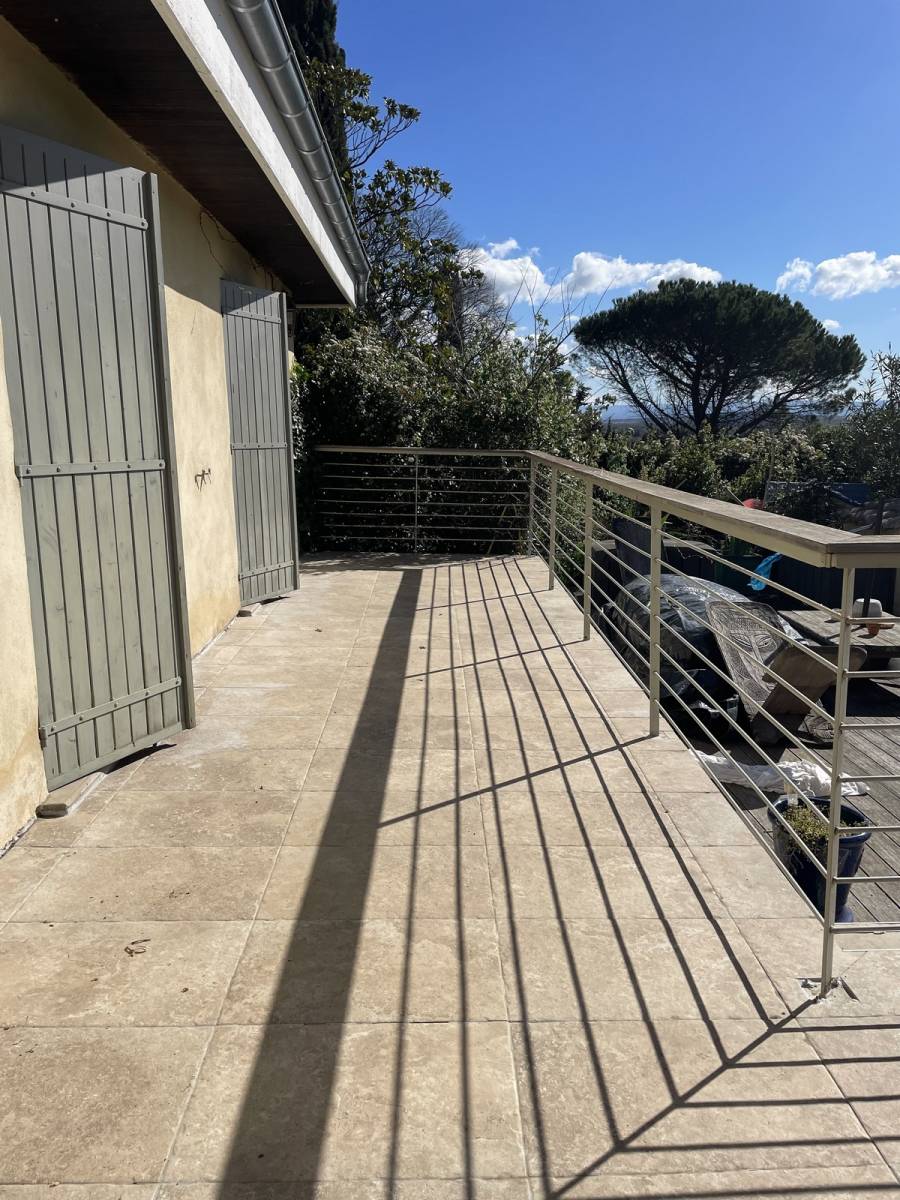 Rénovation d'une terrasse sur Sauveterre dans le Gard 