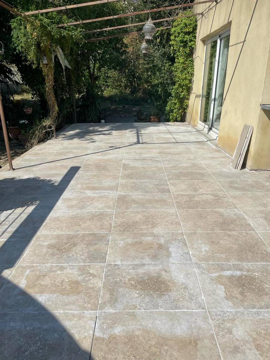 Rénovation d'une terrasse sur Sauveterre dans le Gard 
