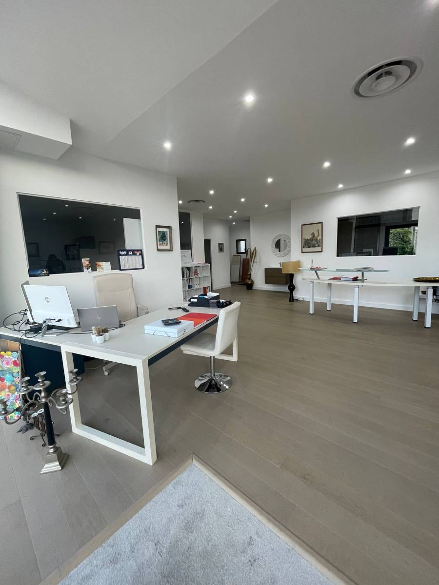 Transformation d'un local en bureaux sur Monteux dans le Vaucluse 