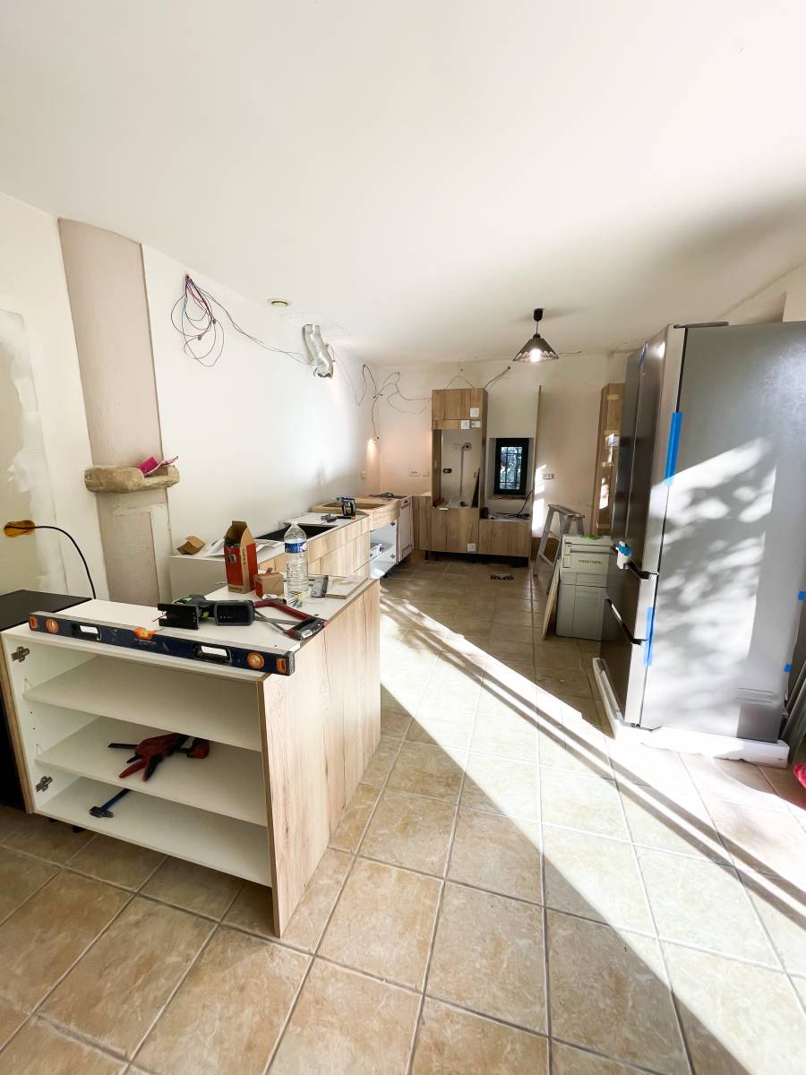 Pose d'une cuisine sur Monteux dans le Vaucluse
